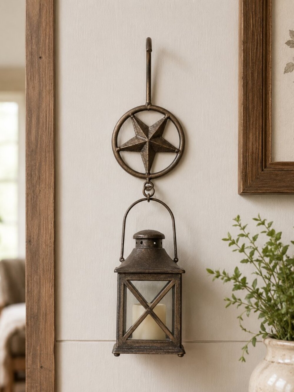 Cast Iron Star Wall Hook, Dark Brown/Grey Color Good pre-owned condition